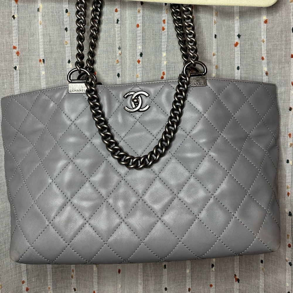 CHANEL Calfskin Quilted Large Shopping In Chains Tote in Light Grey